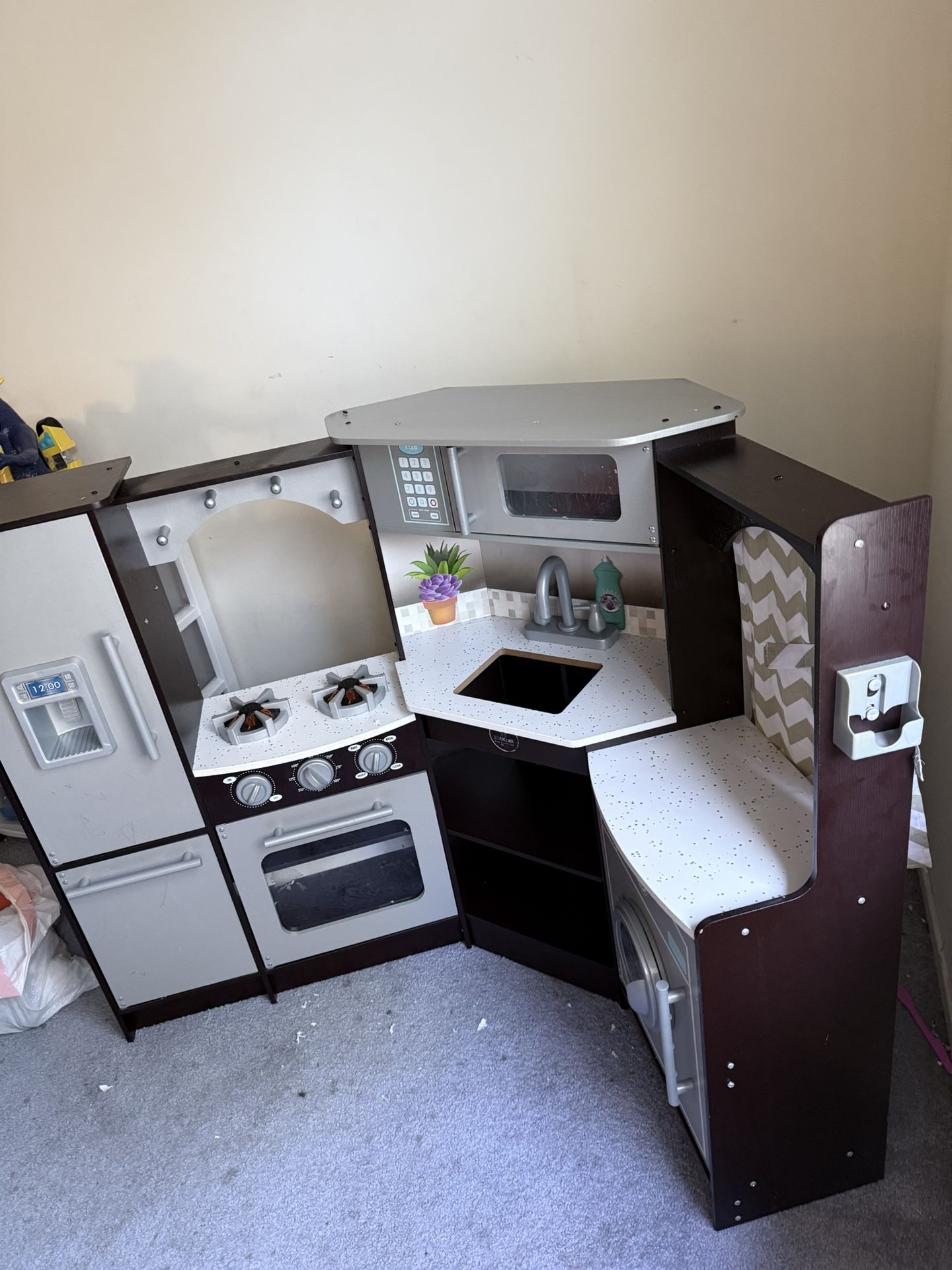 Kidkraft Play Kitchen