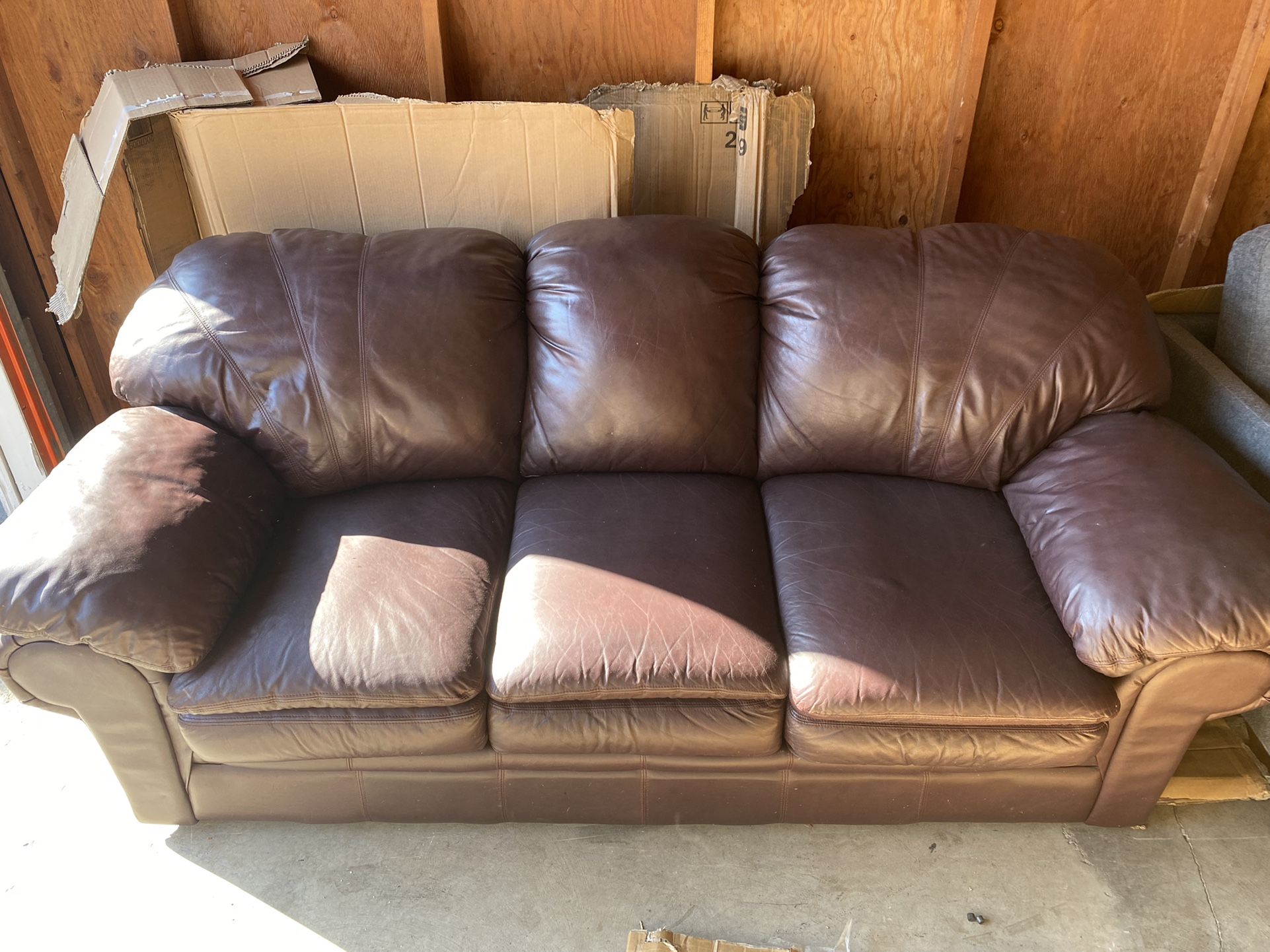 Sofa Couch - FREE DELIVERY 🚚🛋