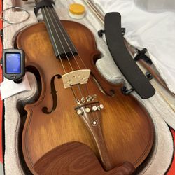 4/4 Violin With New Bow, Digital Tuner, Shoulder Rest, Extra Strings $160 Firm