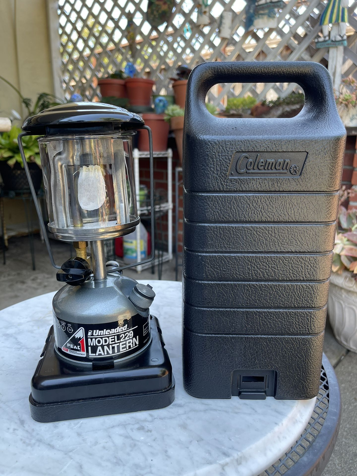 ランタンColeman Peak 229 Dual Fuel Lantern Coleman 229 Exponent Dual-Fuel Lantern Reviews - Trailspace