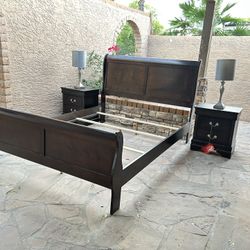 Bedroom Furniture Set 