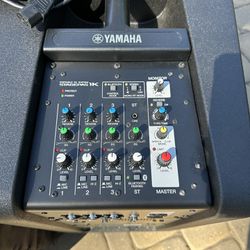 YAMAHA STAGE PAS 1K PORTABLE PA SYSTEM w/ xlr cable and microphone. Great for karaoke or live solo