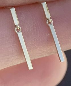 NWT 14k Solid Yellow Gold Minimalist Drop Earrings 15mm Long
