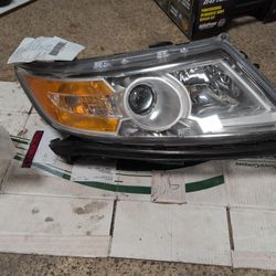 2012 Honda Odyssey Headlight R