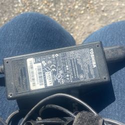 Charger Toshiba 
