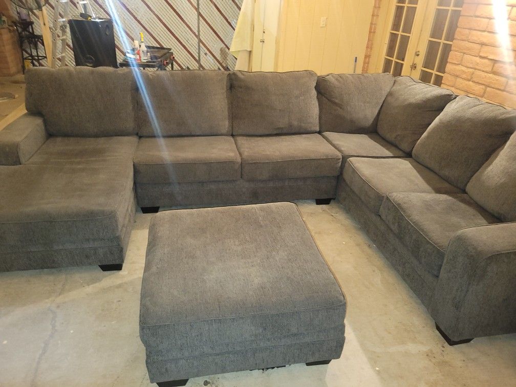 Beautiful U Shape Sectional With Ottoman