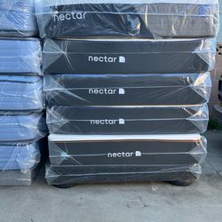 Nectar Mattress.         Nectar Premier Queen Size  - 13" Memory Foam Mattress     Brand New Mattress  Same day delivery