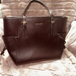 Michael Kors Voyager Tote
