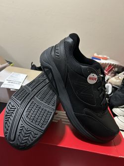 Men's New Balance MW928BK3 Walking Shoes Black Leather Sz 11.5 Wide Brand New