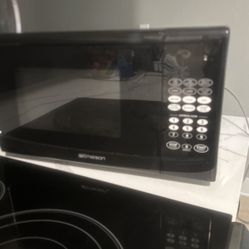 Microwave / Emerson 