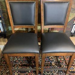 BERNHARDT SET OF TWO BAR STOOLS - LIKE NEW Counter height  19 W x 23 D x 43 ¼ H  Seat @ 25 ½