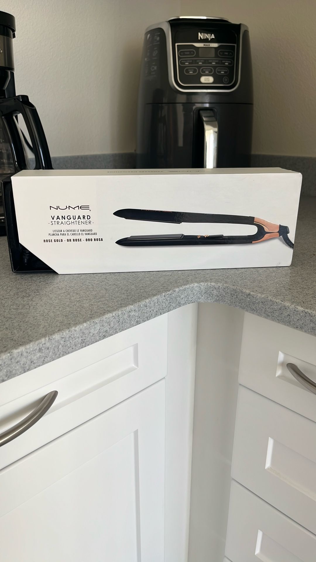 NUME Hair straightener