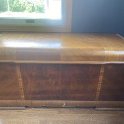 Lane Cedar Chest