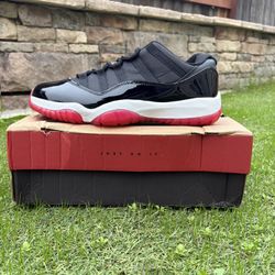 Jordan 11 low “bred”