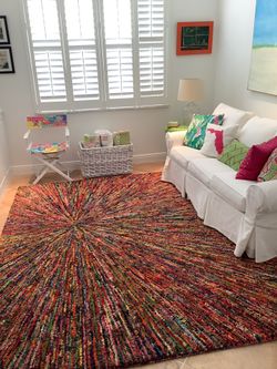 LIKE NEW CONDITION SAFAVIEH 9’ BY 12’ NANTUCKET RUG
