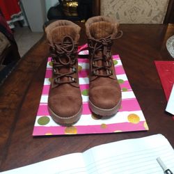 Universal Thread Boot Brown Suede Lace Up Round Toe