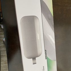 2nd Gen Bose Sound Link Flex  Brand New Speaker 