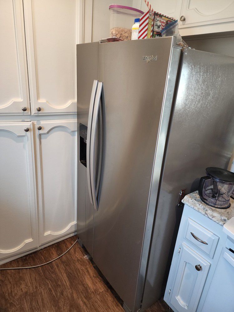 Whirlpool Refrigerator For Sale. Less Than 2 Yrs Old.