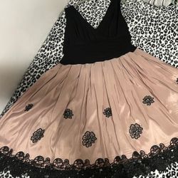 Super pretty cocktail dress, sz 14, pale pink, black lace