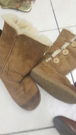 UGG BOOTS