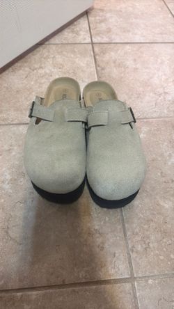 Platform mule size 8