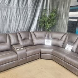 Beautiful Gray   Sectional Power Recliners (New)