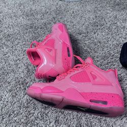 Jordan 4 Hot Punch