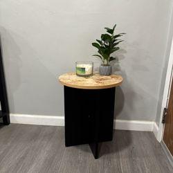 Round Side Table 