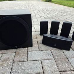 Yamaha Subwoofer With 5 Speakers