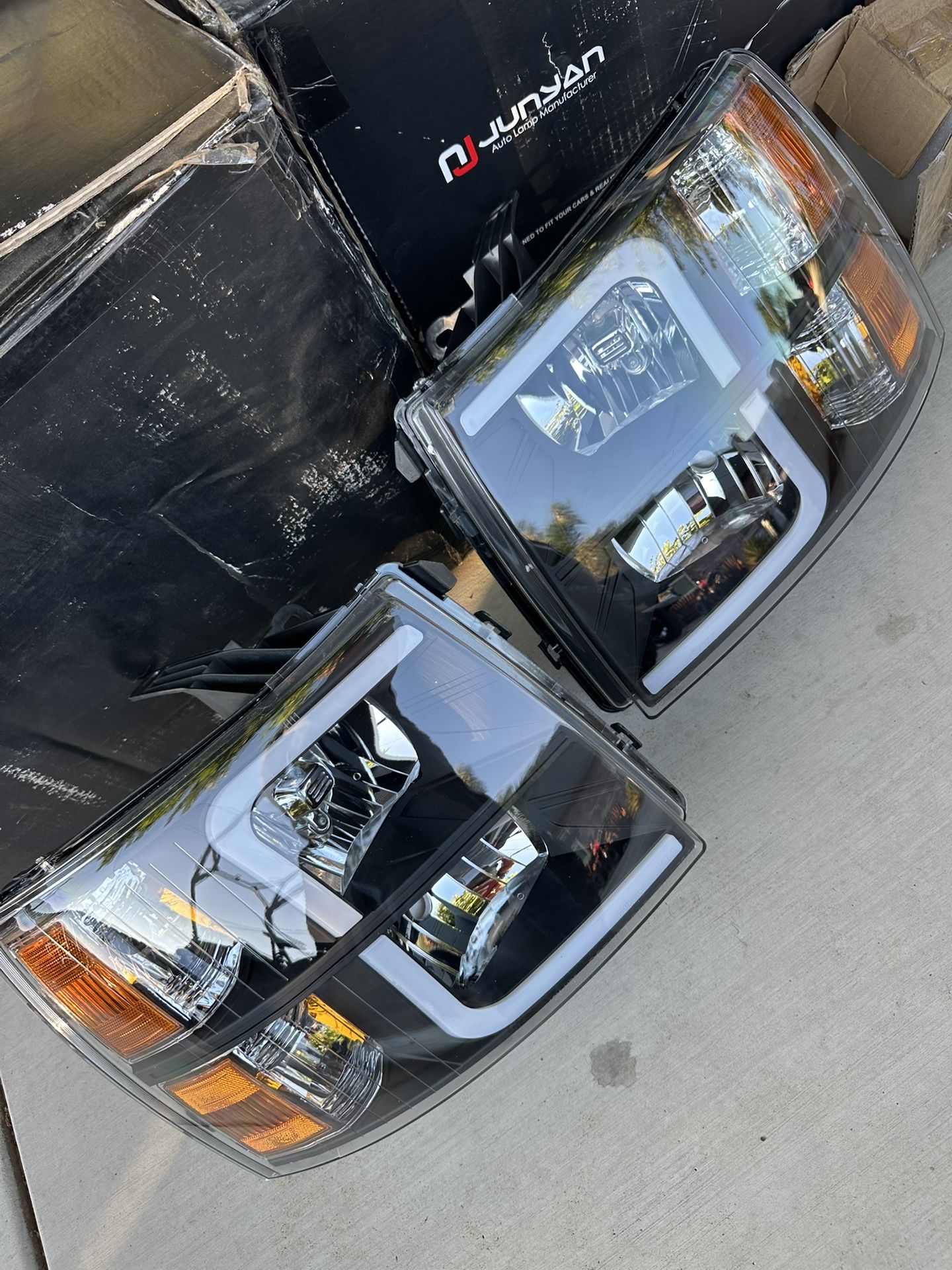 New Chevy Silverado Headlights 07-13