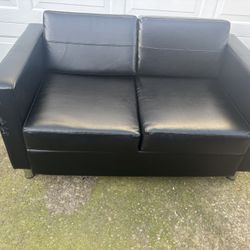 Loveseat 
