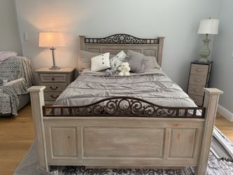 Queen Size Full Bedroom Set