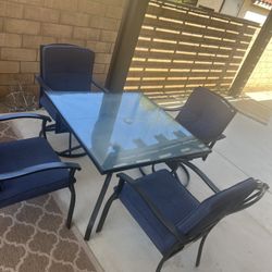 Table With 4 Chairs