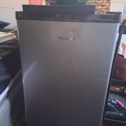 Hisense  Mini Fridge