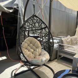 Wicker Egg Swing