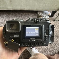 Sony Cyber Shot DSC-F828