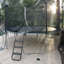 15ft Trampoline With Safety Net