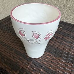 Beautiful Vintage Vase Or Planter With Pink Roses