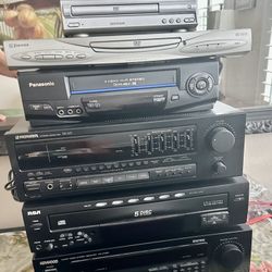 2RECEIVERS/2 CD PLAYERS/VCR/SPEAKERS