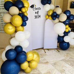 Balloons/centerpieces/ Candy Bar