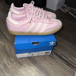 Adidas Sneakers
