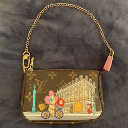 Louis Vuitton Christmas animation  2022 Mini Pochette-Vivienne In Paris