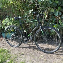 HYBRID GIANT 3-8 SPEED READY TO RIDE ✅