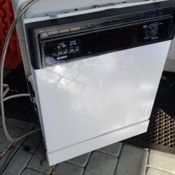 Kenmore Dishwasher 