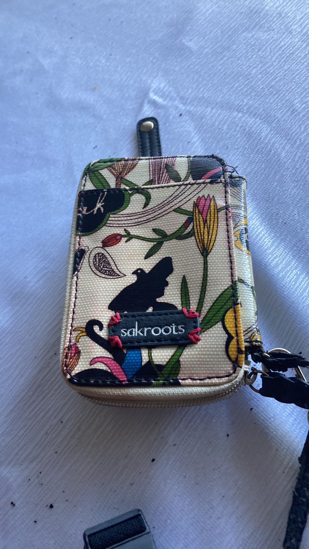 Sakroots Wristlet Many Card Pockets The Cord That Would Hold The Purse Is Dry And Cracked