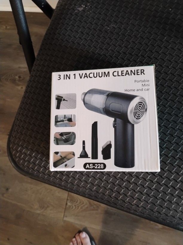 Small Auto Vacuum Cleaner