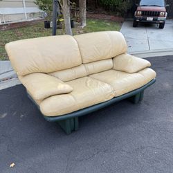 free sofa