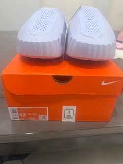 Nike Mind 001