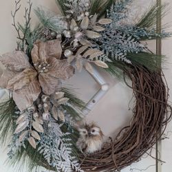 19" Christmas Grapevine Wreath With Gold Pointesstia & Owl