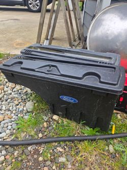 Ford pivot cargo boxes